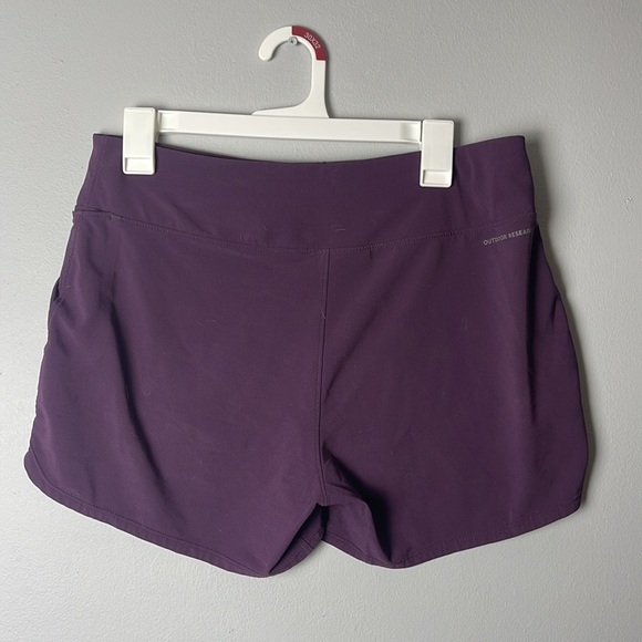 Outdoor Research Women’s Astro Shorts MEDIUM - Picture 2 of 3